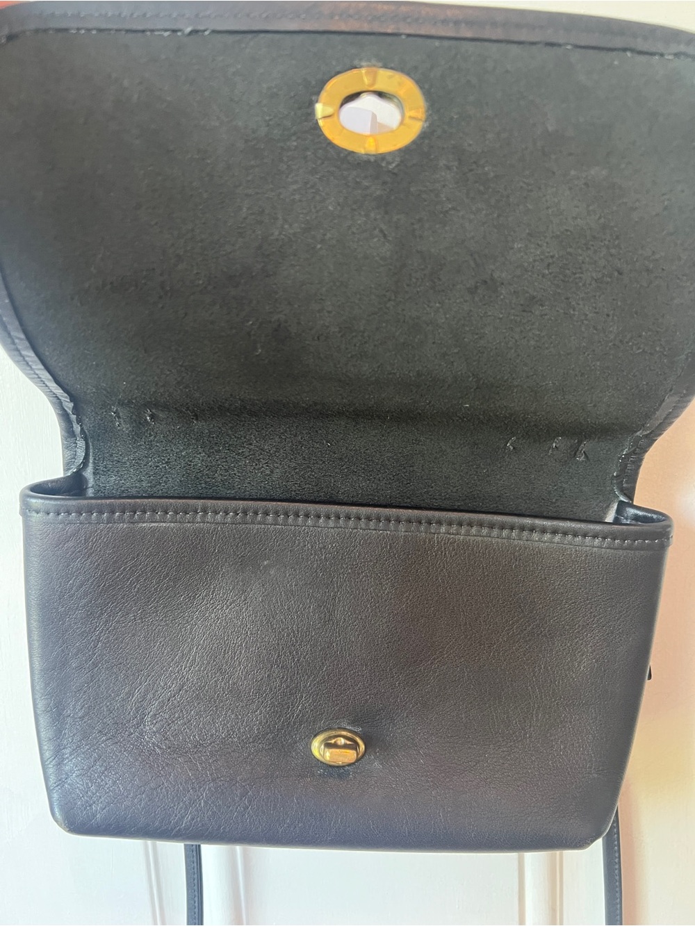 Coach Casino 9924 Vintage Crossbody Bag - Picture 3 of 13